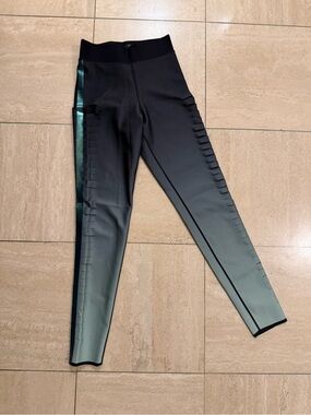 ultracor Black High-Rise Performance Leggings